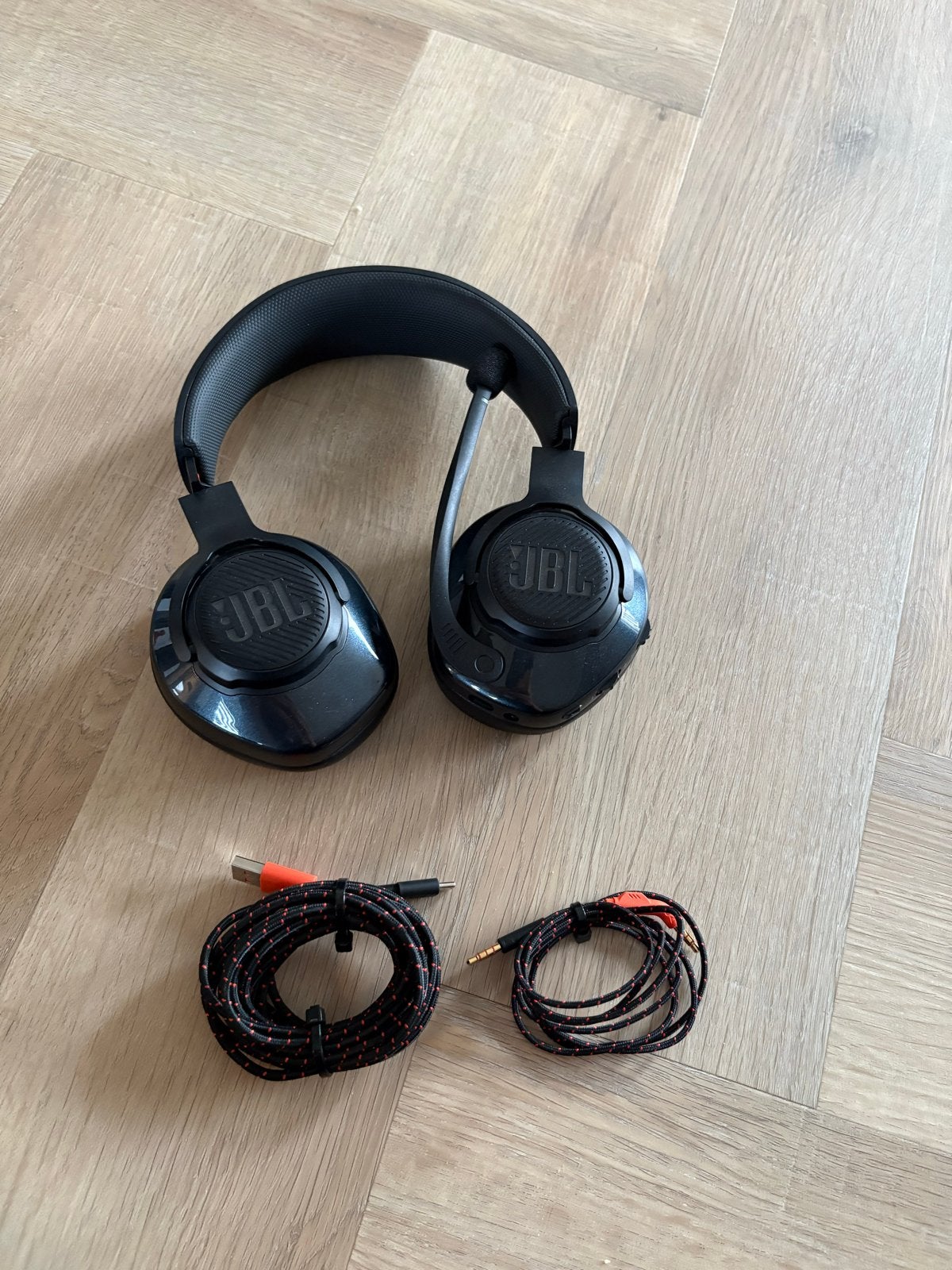 JBL Gaming Headset met LED Verlichting, Ophalen of Verzenden, Nieuw, Over oor (circumaural)