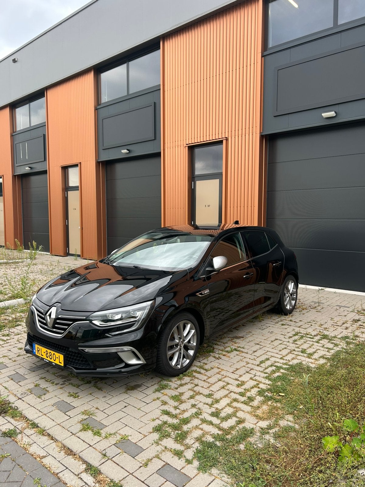 Renault Mégane GT-line Automaat 2017, Panoramadak, Bose, 4 cilinders, Zwart, 665 kg, 1233 kg