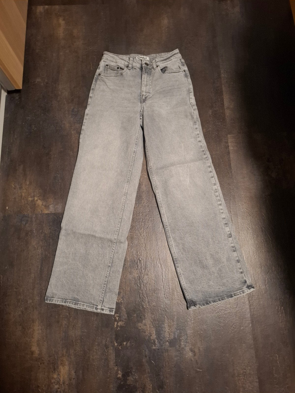 ONLY spijkerbroek maat 26-30, Ophalen of Verzenden, W27 (confectie 34) of kleiner, Grijs, ONLY