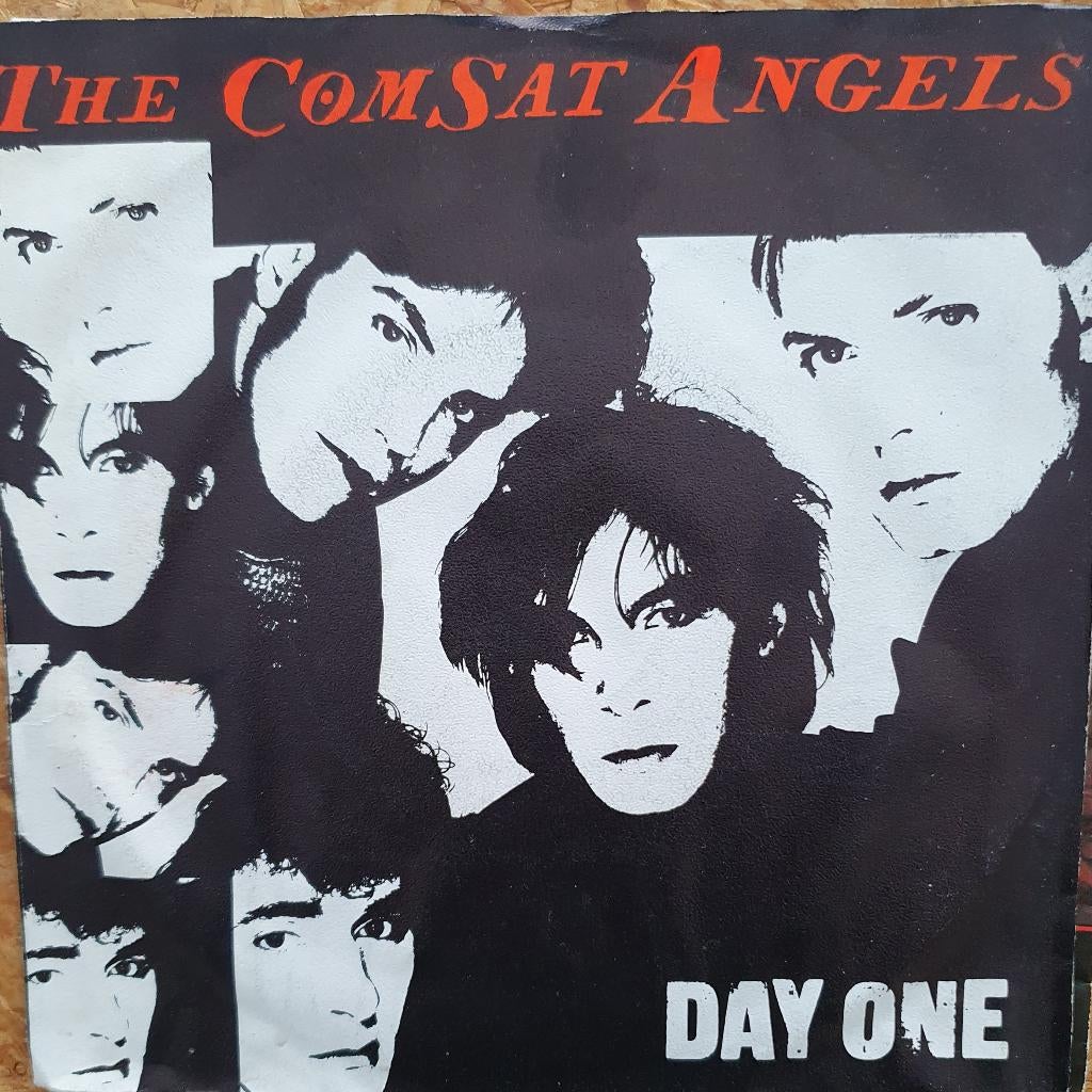 Comsat Angels - Day One, Gebruikt, 7 inch, Pop, Single