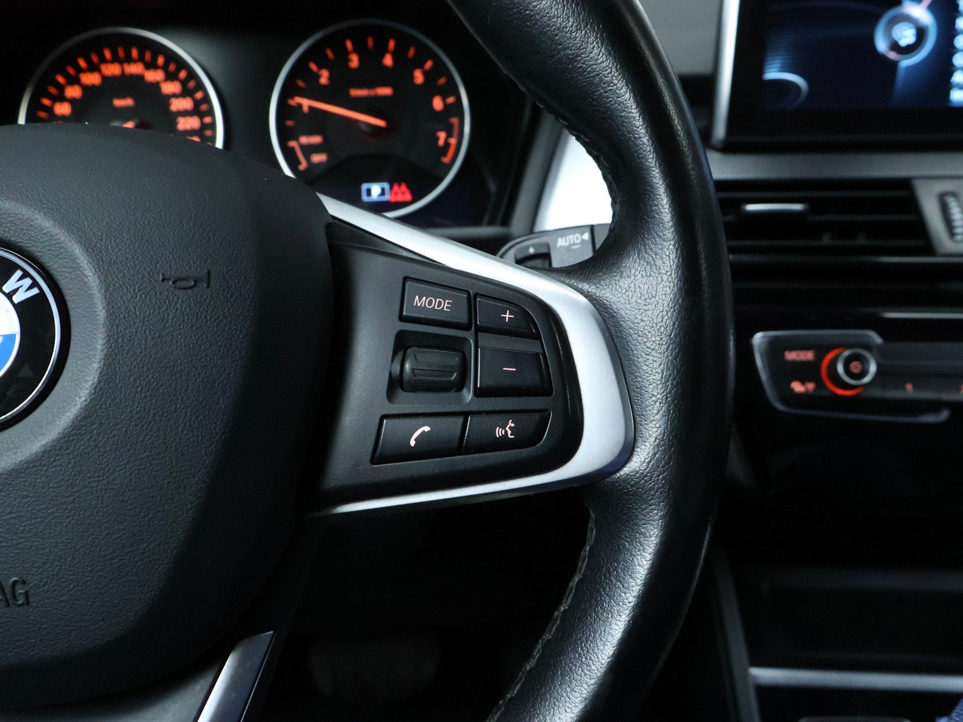 Foto 12 van BMW 2-serie Gran Tourer 220i Centennial High Executive 7p. S