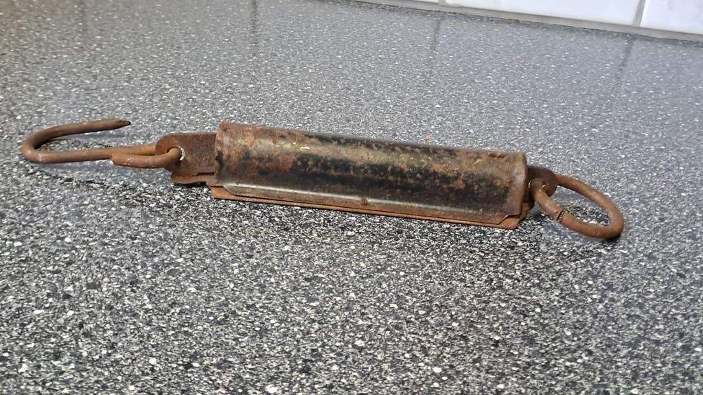 Antieke hangweegschaal, met een charmante roestige patina, Antiek en Kunst, Ophalen of Verzenden