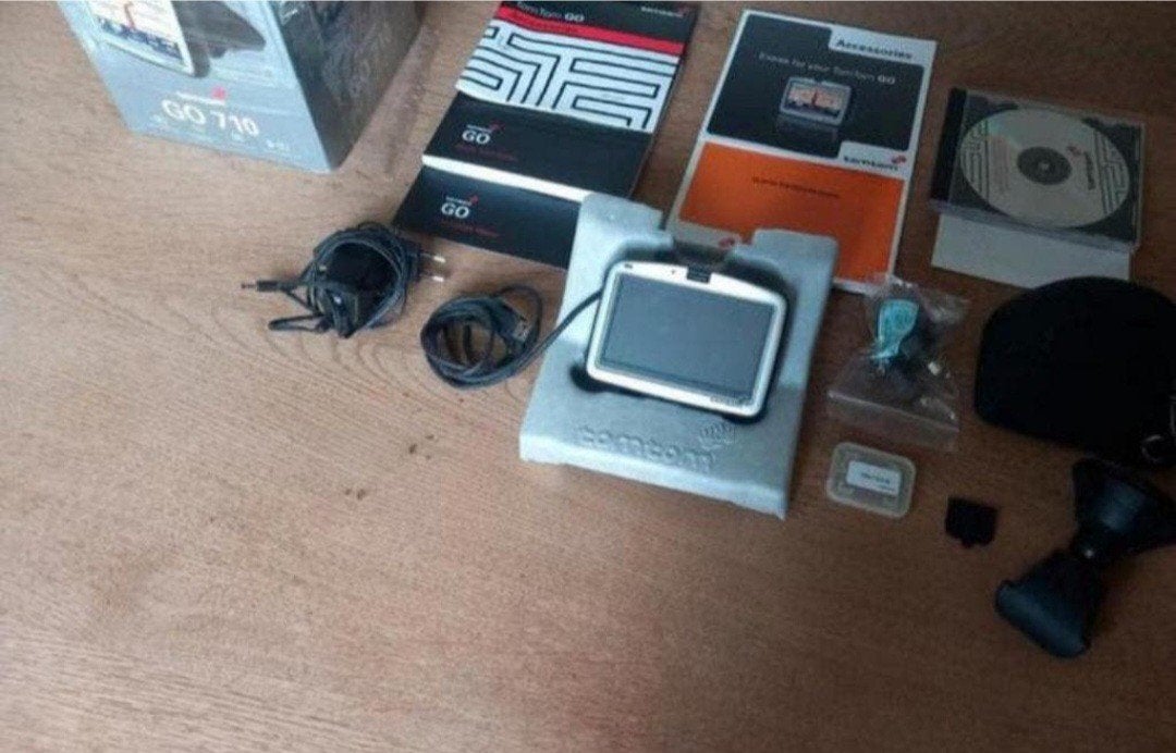Tomtom go 710 complete set >> geldrop, Ophalen of Verzenden