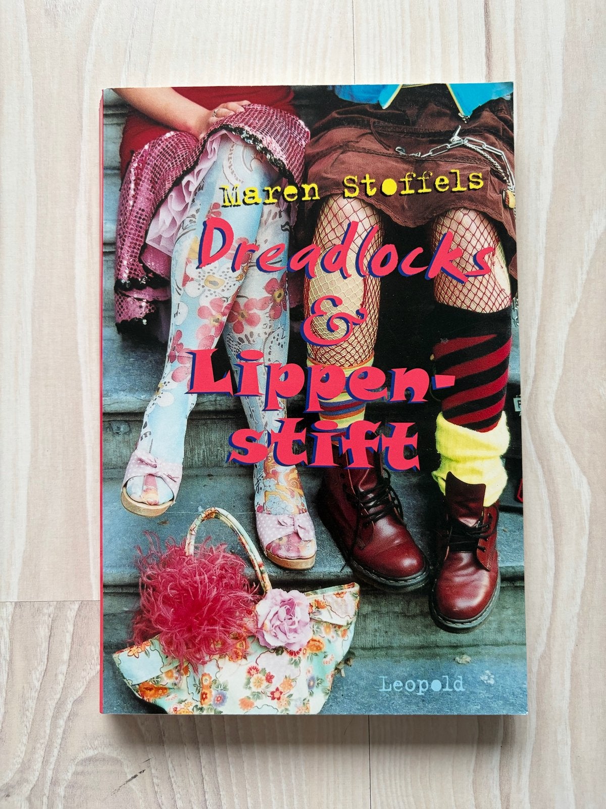 Dreadlocks & Lippenstift - Maren Stoffels, Ophalen of Verzenden, Gelezen, Fictie