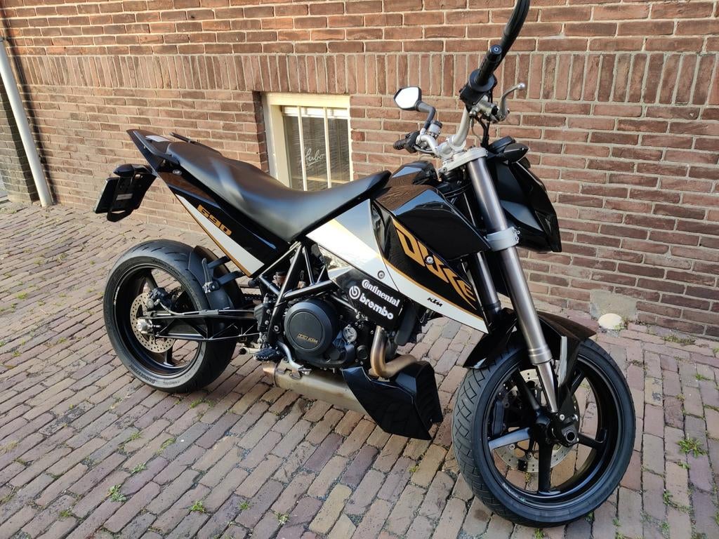 KTM 690 Duke 2011 - Krachtige Naked Bike, Motoren, Motoren | KTM, Particulier, Naked bike, meer dan 35 kW, 1 cilinder, Minimaal motorrijbewijs A2