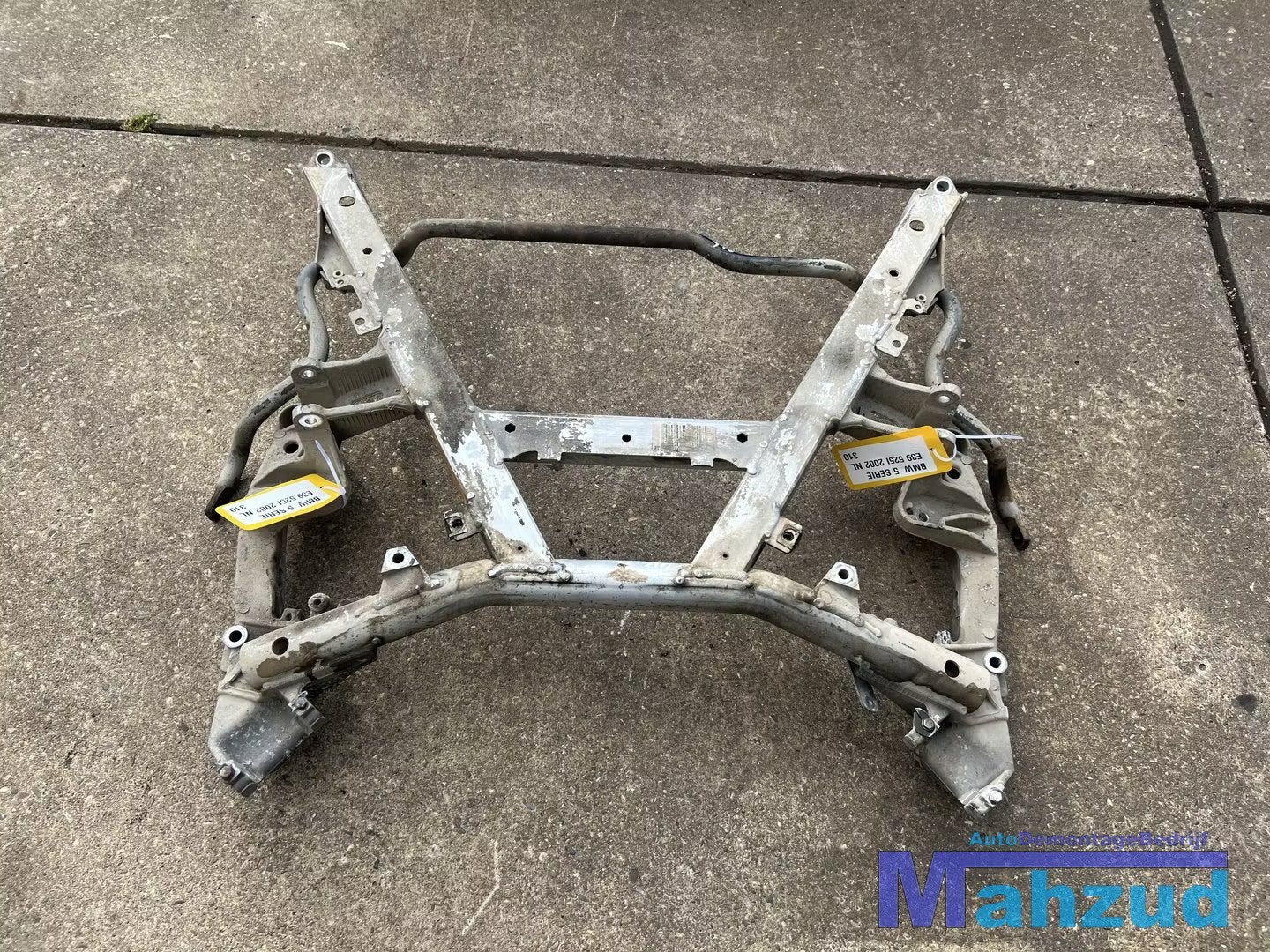 BMW 5 SERIE E39 Touring subframe voor 1996-2004, Petuelring 130
80788  Munich, DE, Gebruikt, Voor, Info@bmw.de