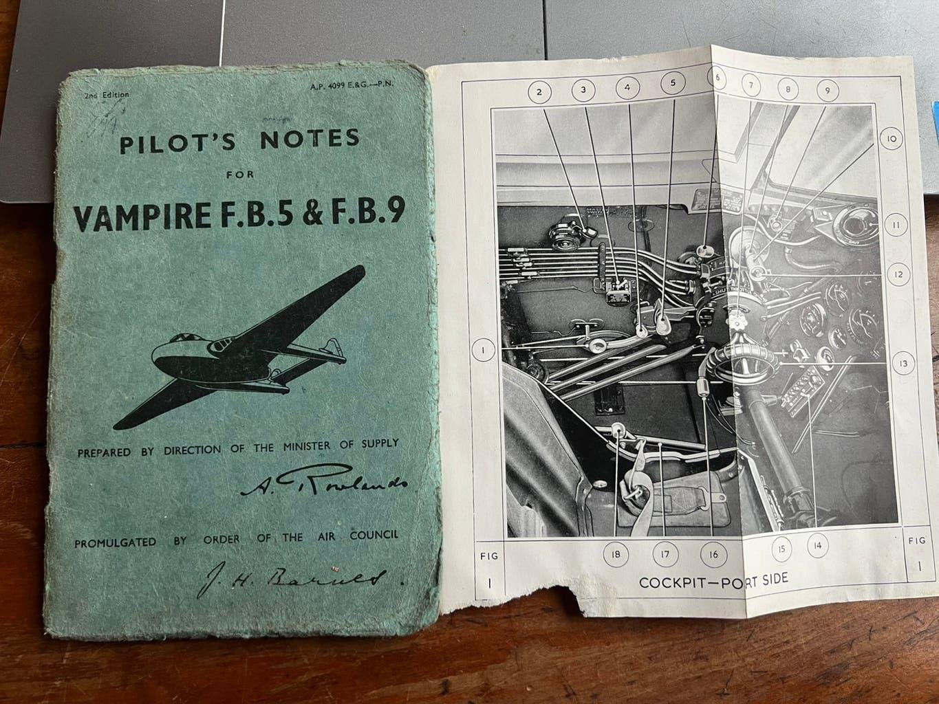 Brits RAF pilot notes Havilland Vampire straaljager handboek, Schaalmodel, Verzenden