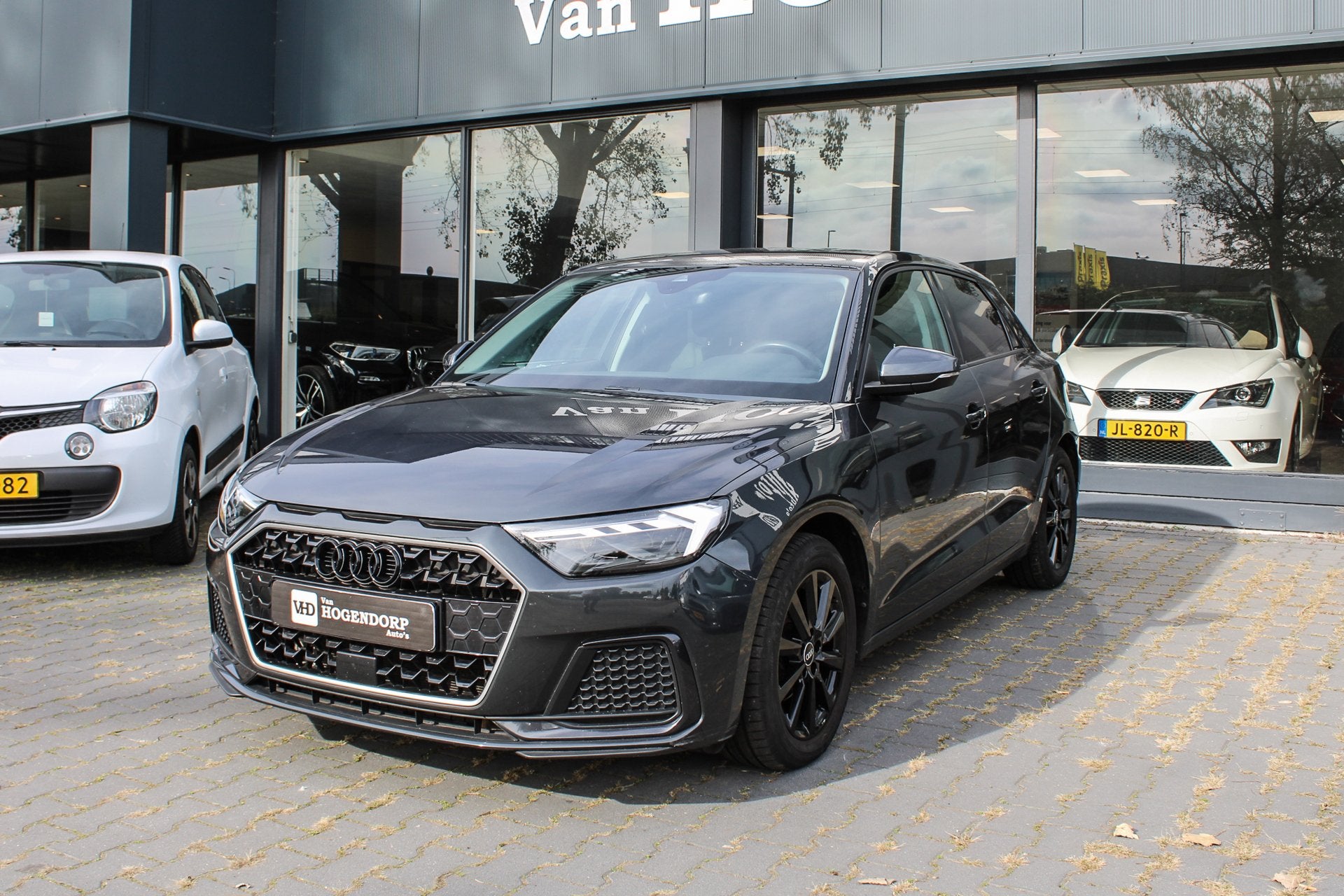 Audi A1 Sportback 25 TFSI Pro Line NAVI CARPLAY AUTOMAAT, Auto's, Dealer onderhouden, Stof, 95 pk, Origineel Nederlands