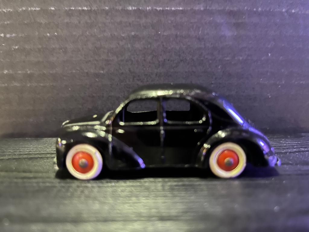 CIJ Models Renault 4, Hobby en Vrije tijd, Modelauto's | 1:43, Ophalen of Verzenden, Zo goed als nieuw, Auto, Overige merken
