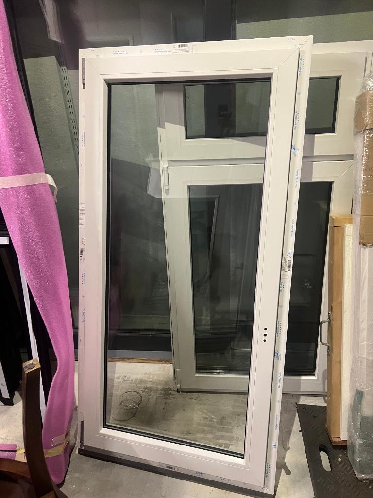 Kunstof kozijnen nieuw 900 mm x 1400mm, Kunststof, Raamkozijn, Nieuw, Inclusief glas