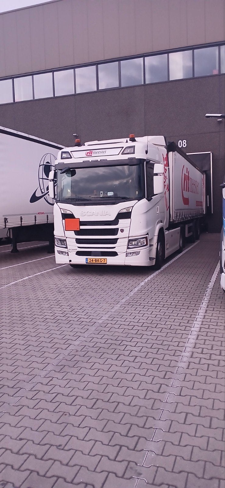 im looking for job as a Ce driver, 33 - 40 uur