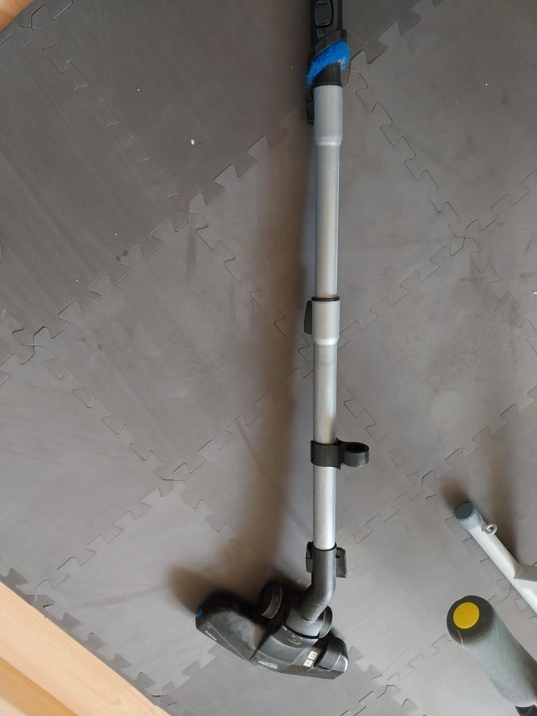 Dit is een Philips PowerPro Compact zakloze stofzuiger, Witgoed en Apparatuur, Stofzuigers, Ophalen