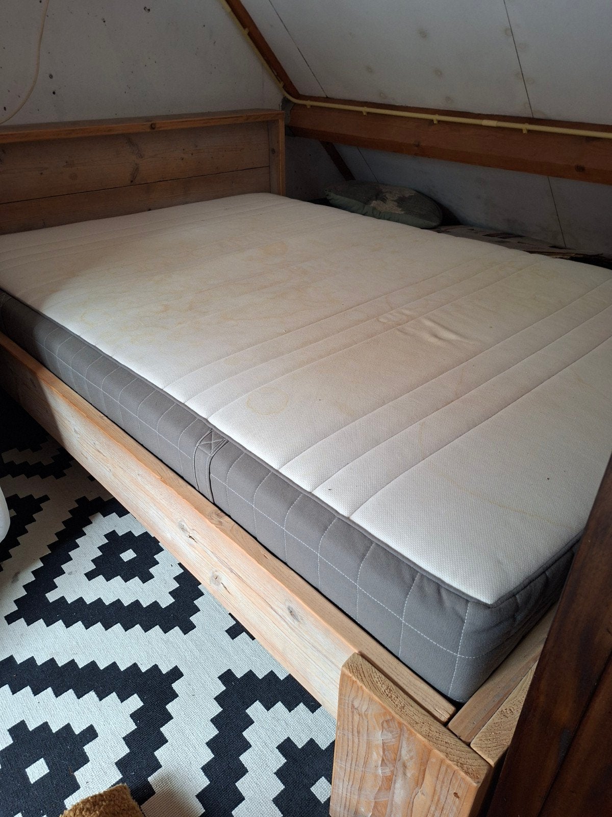 Livengo bed 140 x 200, Huis en Inrichting, Ophalen, Gebruikt, Tweepersoons, 140 cm