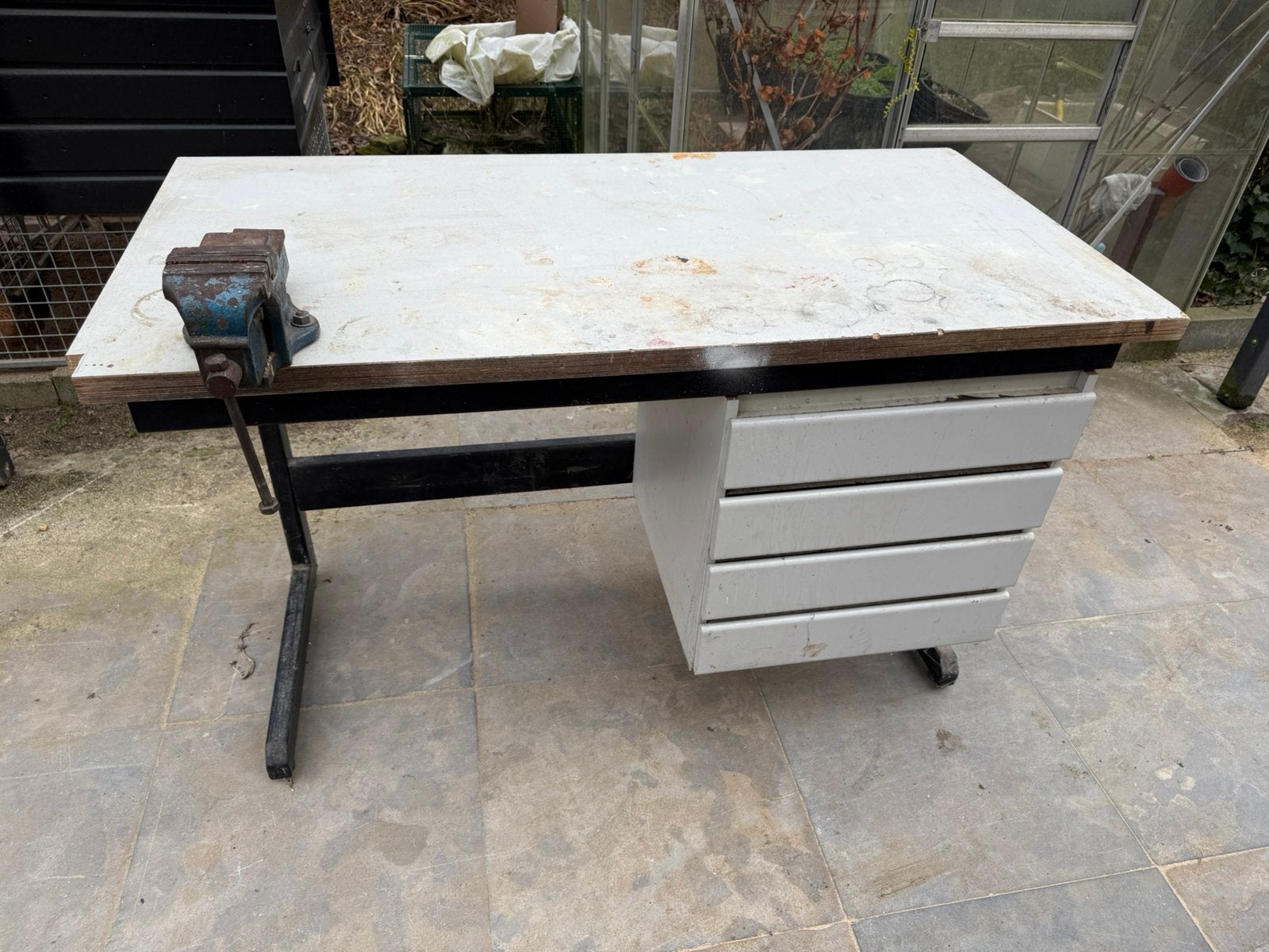 Werkbank + ladekast + bankschroef 40mm multiplex formica, Doe-het-zelf en Verbouw, Ophalen, Zo goed als nieuw, 120 tot 170 cm