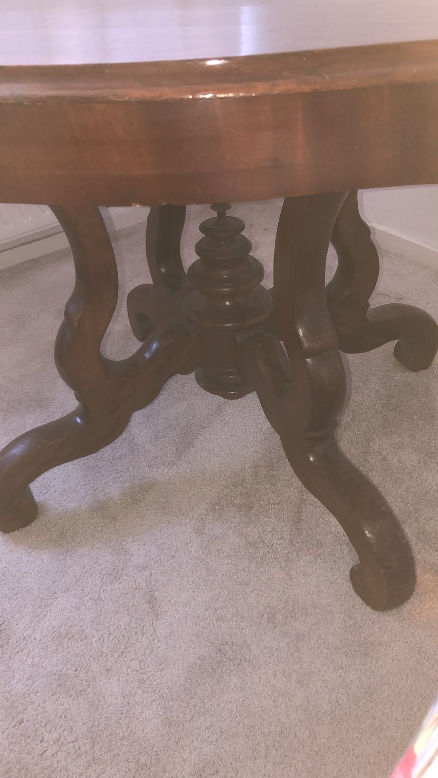 Antieke houten tafel met sierlijke poten met 6 stoelen, Antiek en Kunst, Ophalen