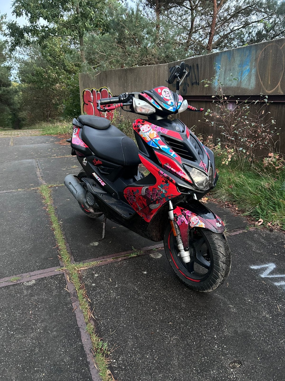 Yamaha Aerox 4takt | Goed onderhouden, Fietsen en Brommers, Ophalen, Aerox, Maximaal 45 km/u, Zo goed als nieuw