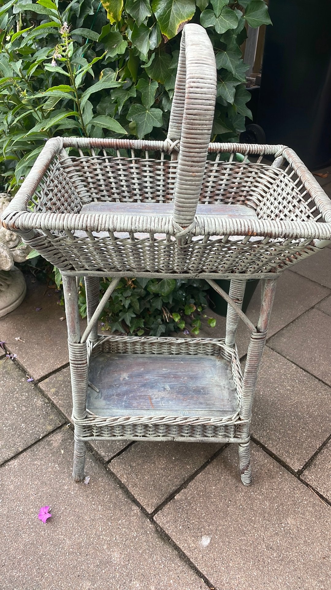 Leuke vintage 2 dlg etagere van riet en hout, Huis en Inrichting, Woonaccessoires | Etagères, Ophalen, Gebruikt, Natuurlijk materiaal