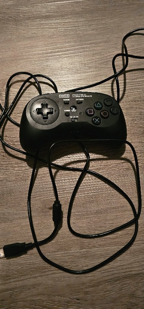 Hori Fighting Commander - Controller, Spelcomputers en Games, Ophalen of Verzenden, Zo goed als nieuw, Controller