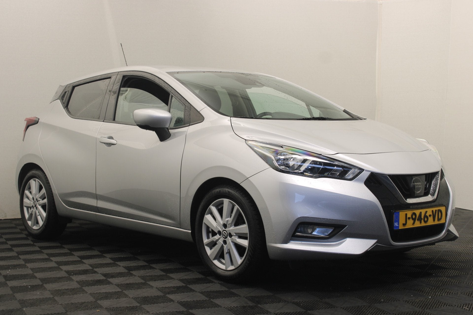 Nissan Micra 1.0 IG-T N-Connecta |Camera|Navi|Trekhaak|, Voorwielaandrijving, Origineel Nederlands, Zilver of Grijs, Benzine