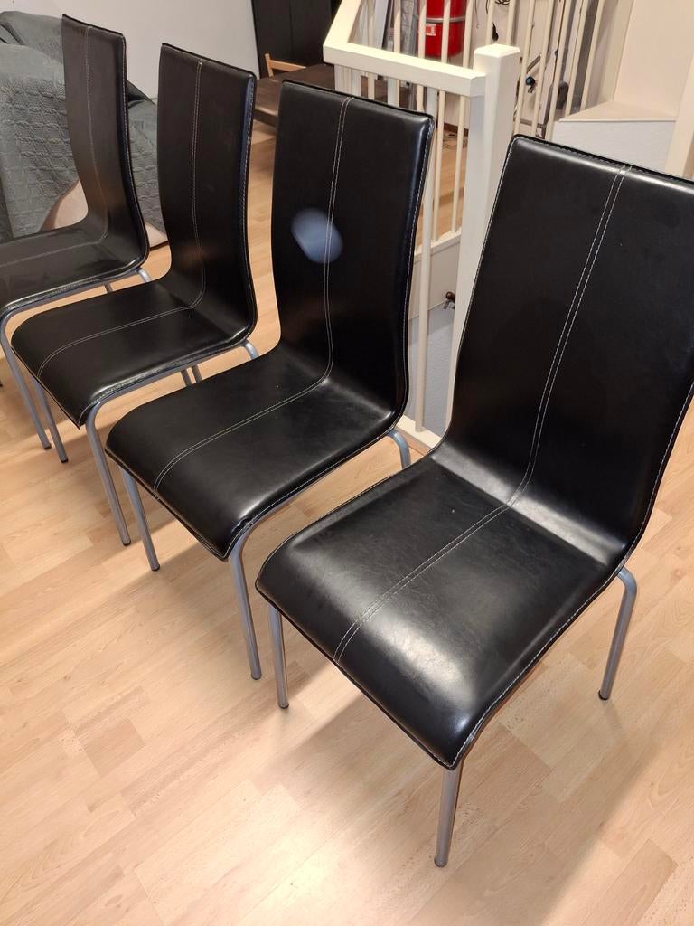 Set van 4 zwarte eetkamerstoelen, Huis en Inrichting, Stoelen, Ophalen