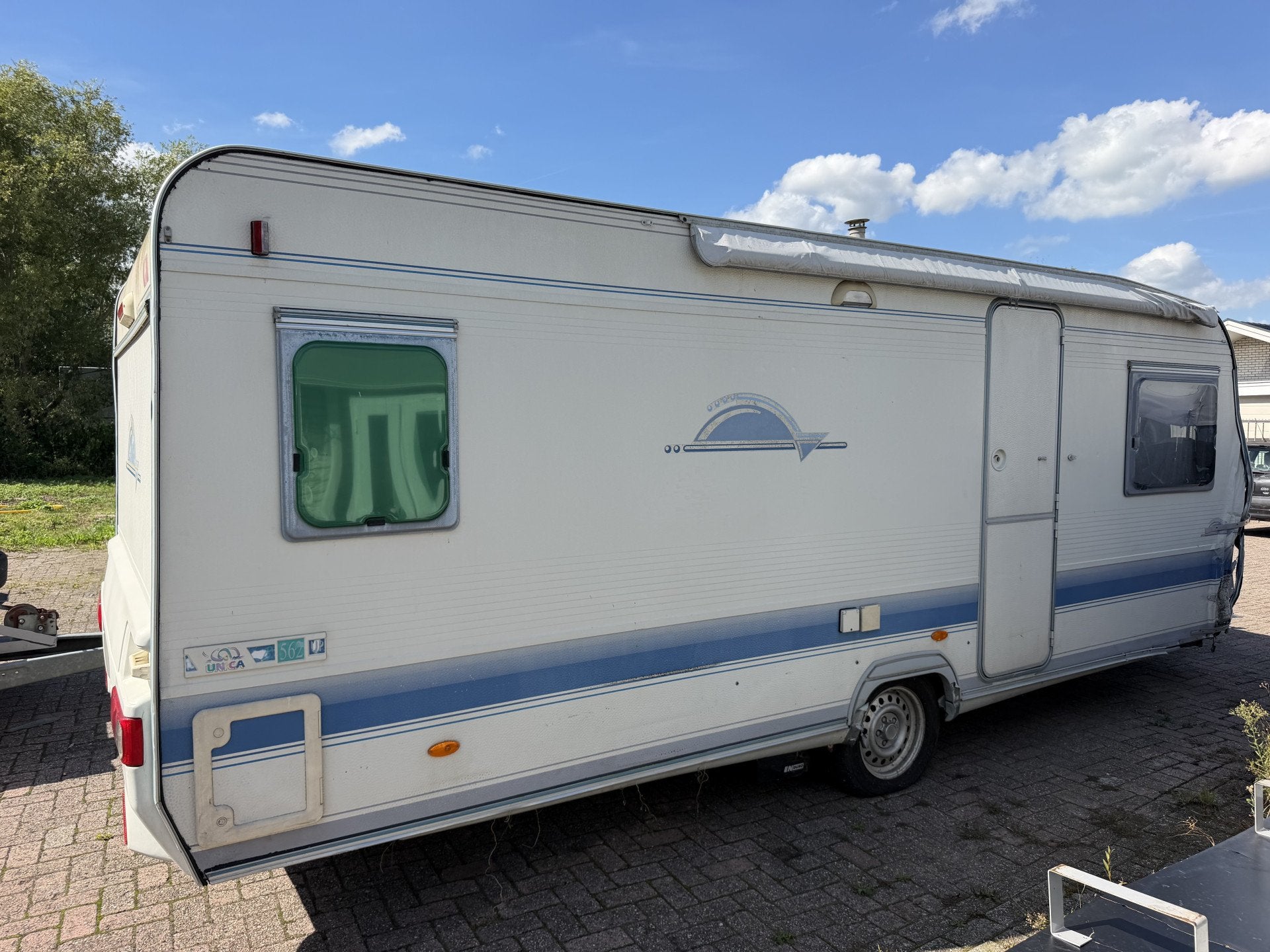Adria 5208 Caravan Schade aan de caravan! Bij de verkoop van, Info@cd-cars.nl, Vast bed, C.D. Cars, Rondzit