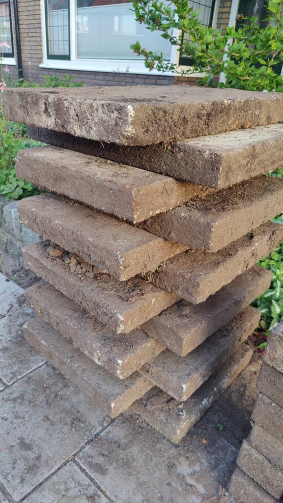 GRATIS Gebruikte terrastegels van beton, Tuin en Terras, Tegels en Klinkers, Ophalen, Gebruikt, 5 tot 10 m², Beton