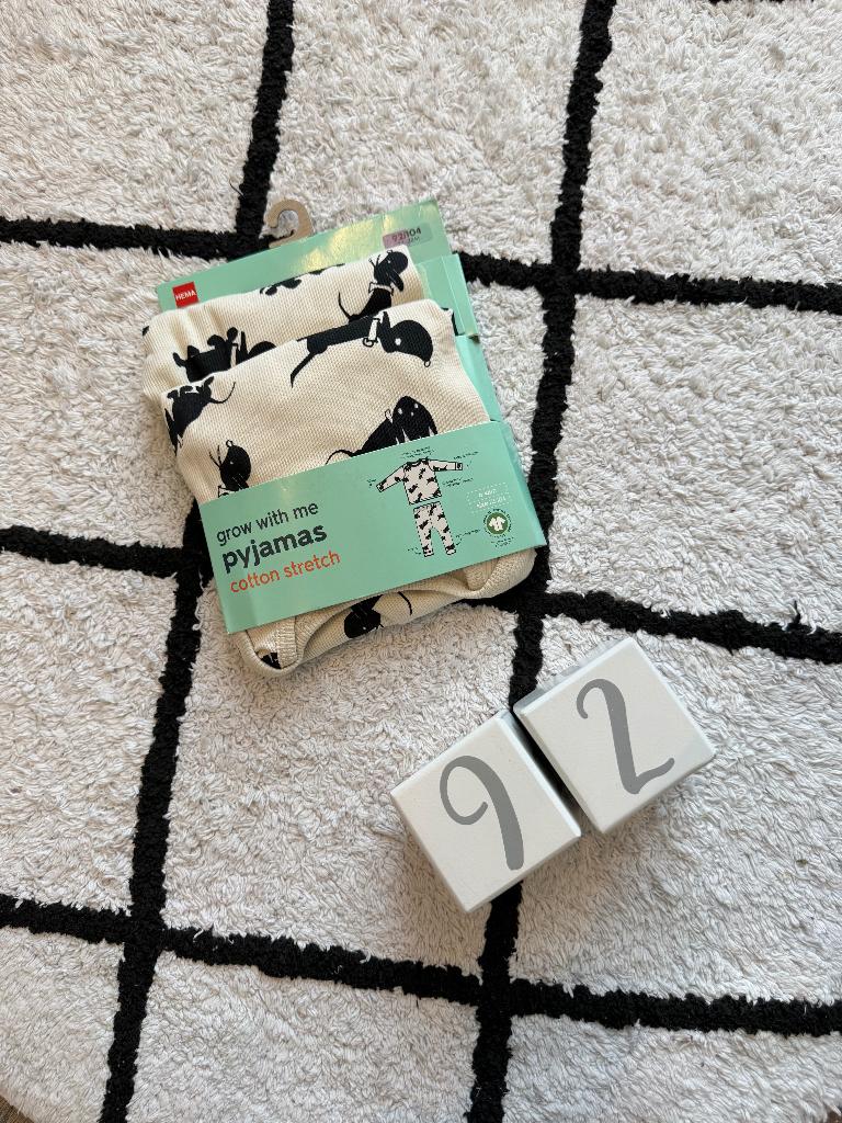 Nieuw wit zwart Hema takkie meegroei pyjama 92 98 104 set, Kinderen en Baby's, Kinderkleding | Maat 92, Nacht- of Onderkleding