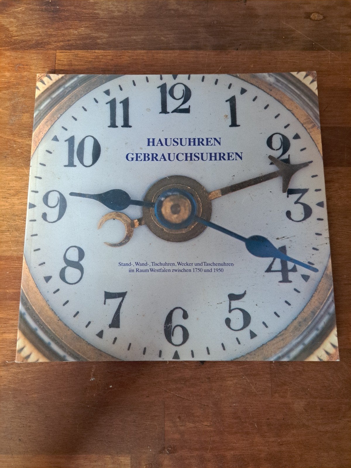 Hausuhren Gebrauchsuhren - Boek over klokken uit Westfalen, Boeken, Ophalen of Verzenden, 20e eeuw of later, Gelezen