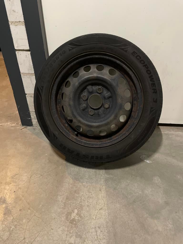 4x 15 inch banden met velgen voor Citroën C1, Ophalen, Zo goed als nieuw