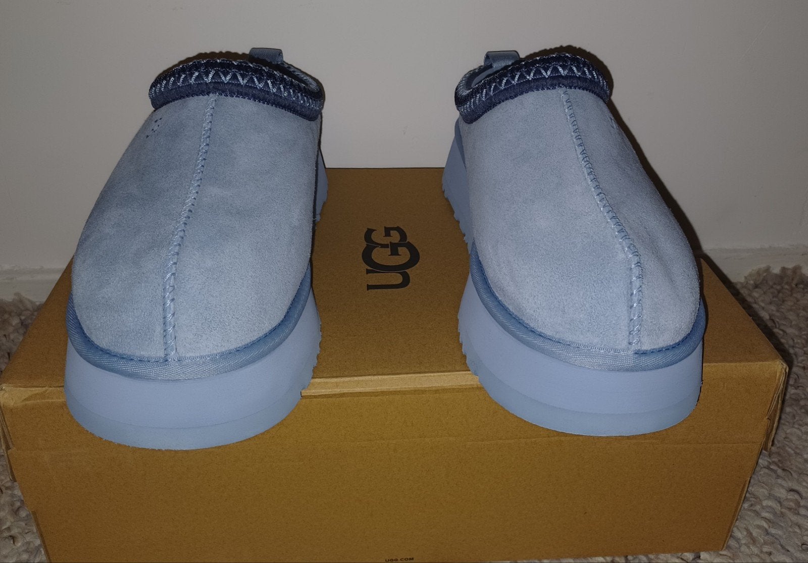 Ugg pantoffels maat 43, Blauw, Nieuw, Ophalen of Verzenden, Pantoffels of Sloffen