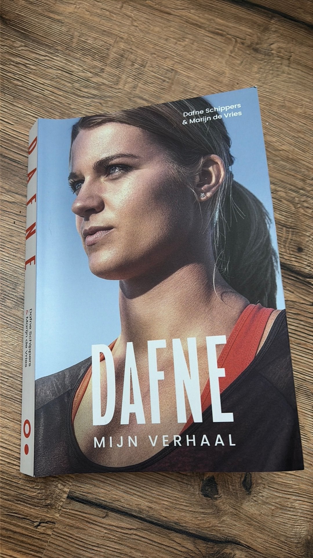 Dafne - Boek, Ophalen of Verzenden, Zo goed als nieuw