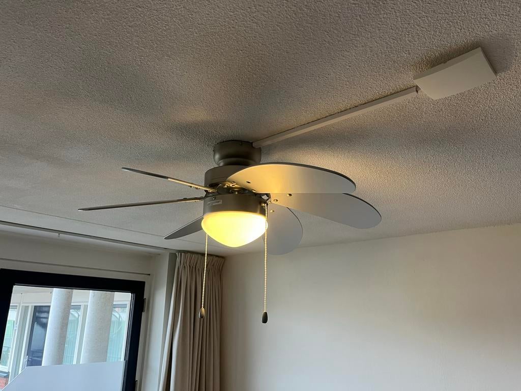 Plafondventilator met lamp, Witgoed en Apparatuur, Ventilatoren, Ophalen of Verzenden, Gebruikt, Plafondventilator