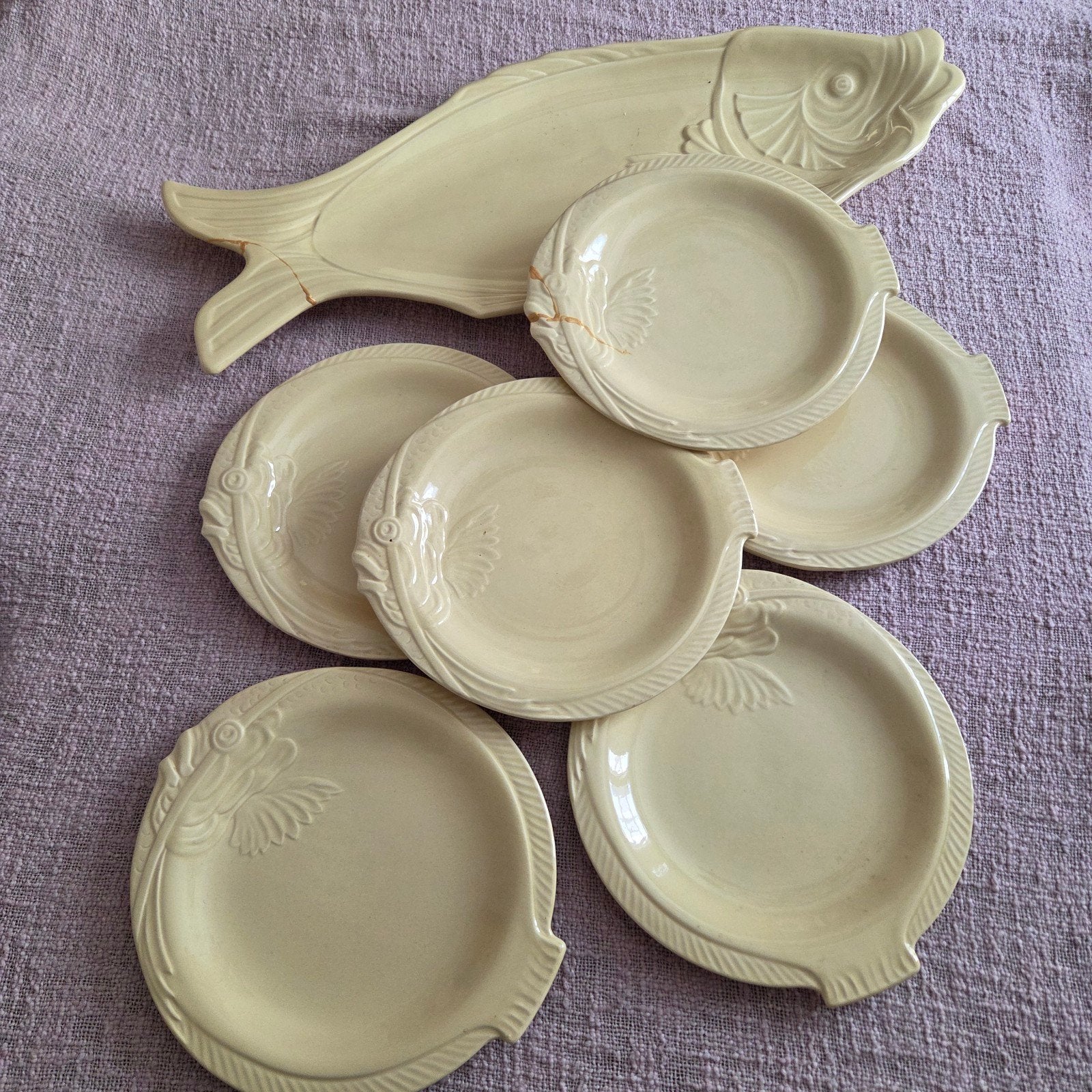 Art deco boterkleurig visservies, Antiek en Kunst, Ophalen