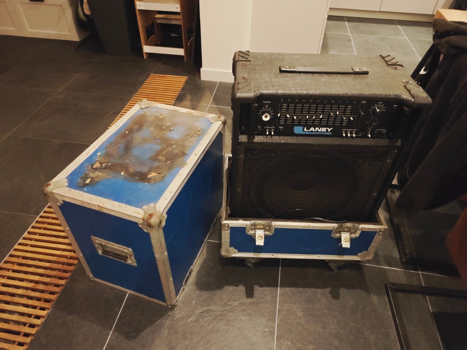 Laney DP100 versterker met flightcase (defect), Ophalen, Gebruikt, Basgitaar, 100 watt of meer