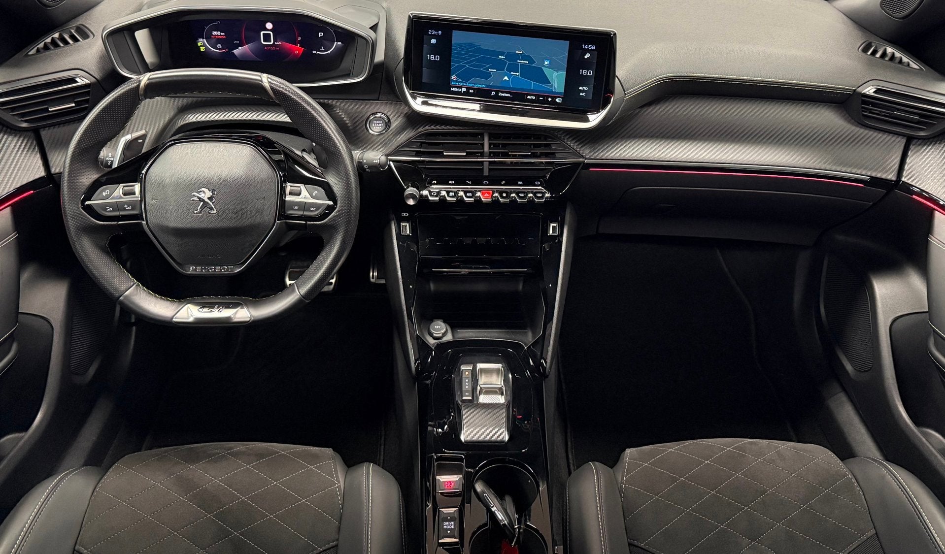 Peugeot 2008 1.2 PureTech GT-Line 155PK*Panodak*Navi*Camera*, Auto's, Gebruikt, Zwart, 155 pk, 3 cilinders