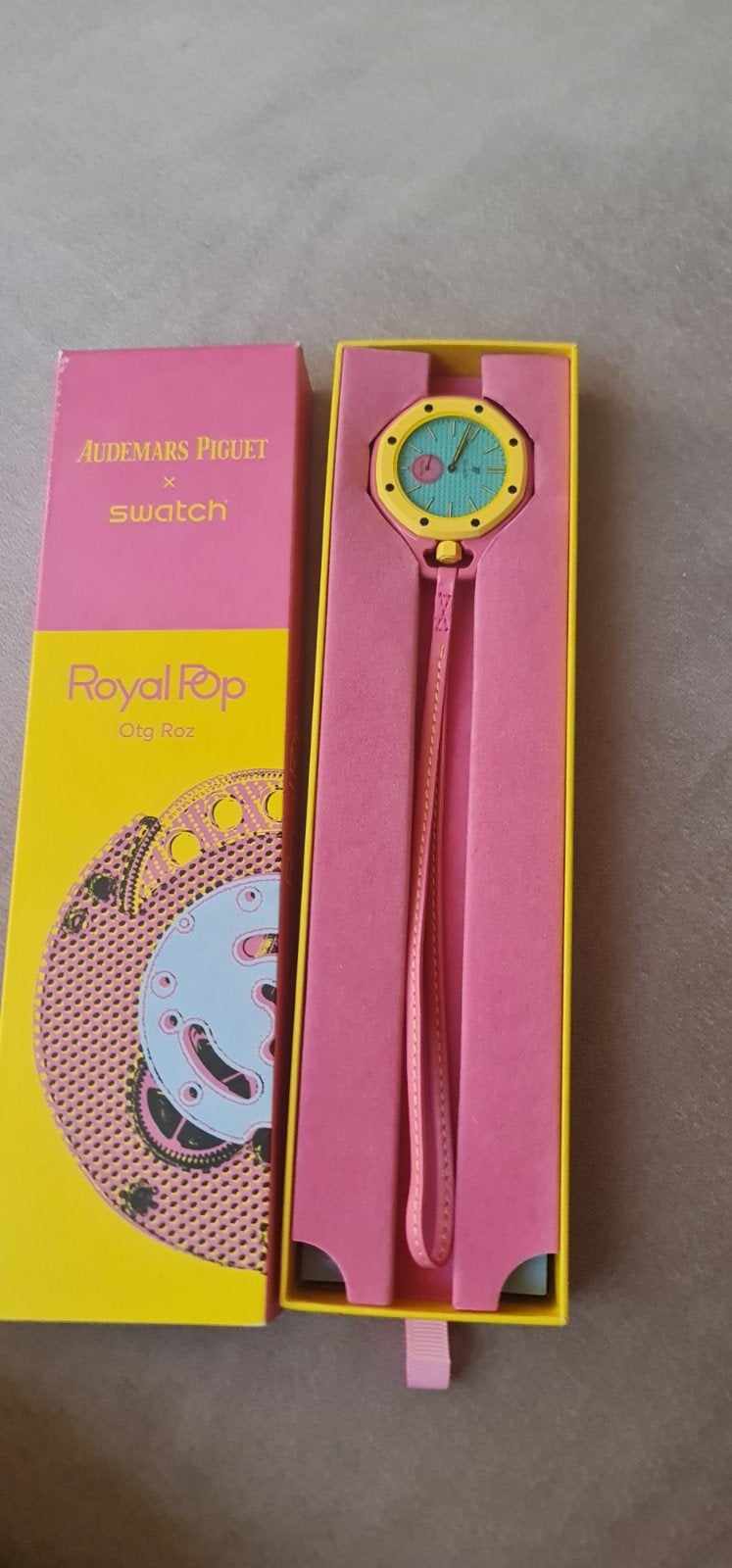 AP x Swatch Royal Pop OTG Roz, Ophalen of Verzenden
