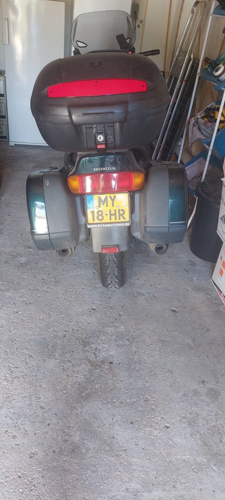 Honda pan european, Ophalen