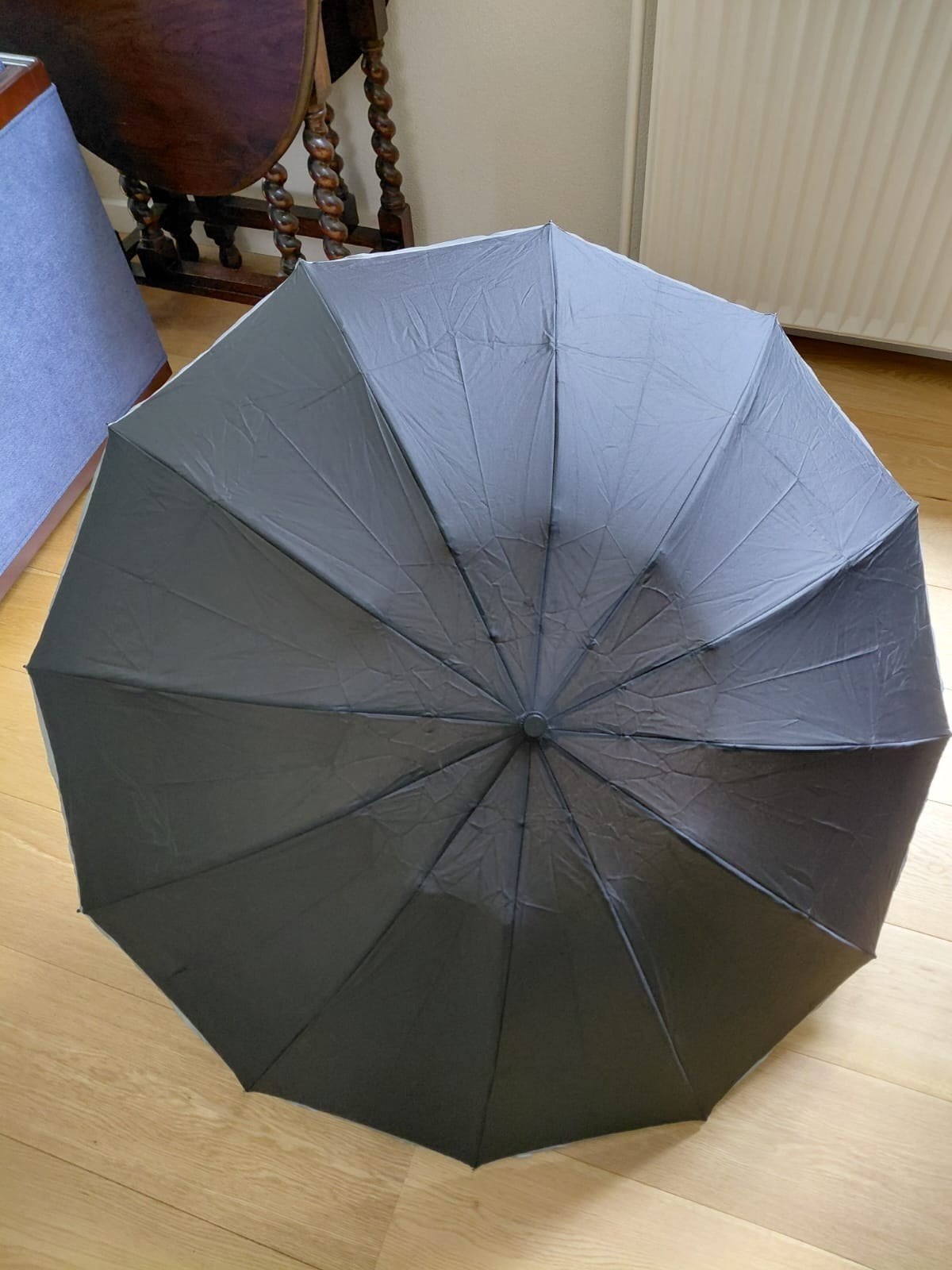 Stormparaplu Looxolive, Sieraden, Tassen en Uiterlijk, Paraplu's, Ophalen of Verzenden, Zo goed als nieuw