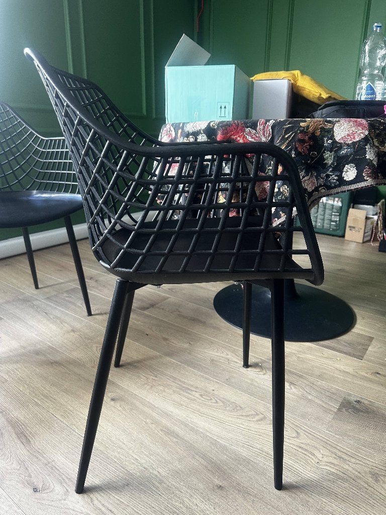 Eetkamerstoelen - Set van 4 - Zo goed als nieuw - Modern, Huis en Inrichting, Stoelen, Ophalen, Zwart, Zo goed als nieuw, Vier