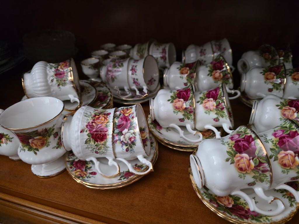 Royal Albert Old Country Roses Servies - 12 Kop & Schotels, Ophalen of Verzenden