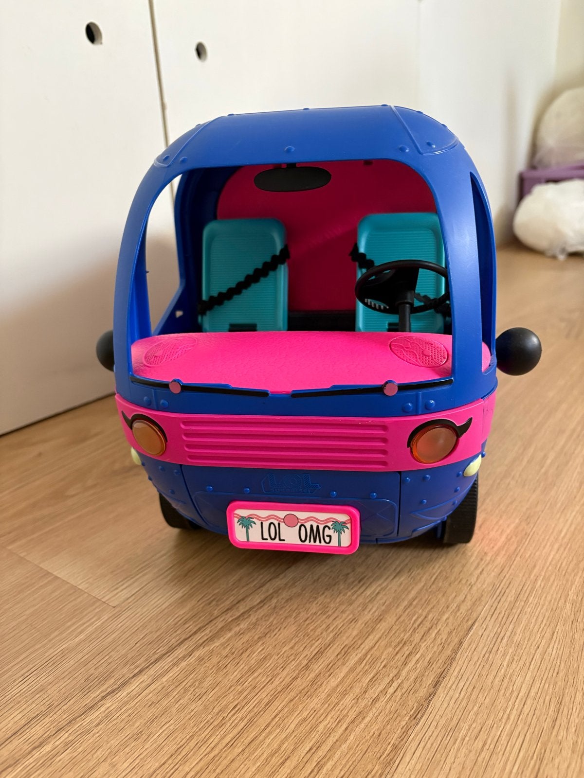 LOL Surprise OMG Glamper 2-in-1 Camper Speelset, Kinderen en Baby's, Ophalen, Gebruikt