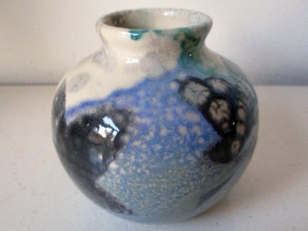 Vaas met glans glazuur en blauwe en witte kleuren, Antiek en Kunst, Ophalen of Verzenden