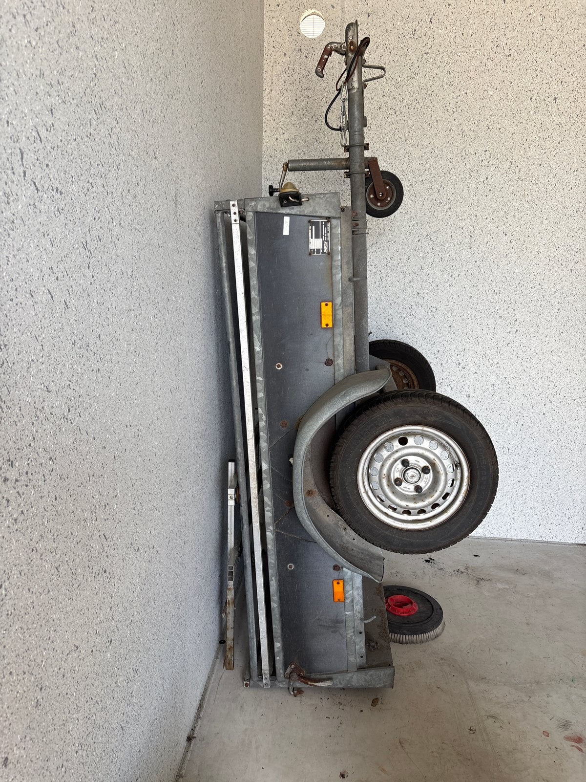 Saris 750 kg Aanhanger+ afdekzijl geen be nodig Goede banden, Ophalen, Gebruikt