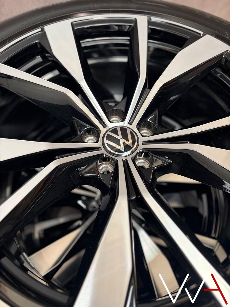 21'' Volkswagen Atlas ''Misano'' velgen DEMO BTW set orig., Auto-onderdelen, Banden en Velgen, Gebruikt, -, 265 mm, -