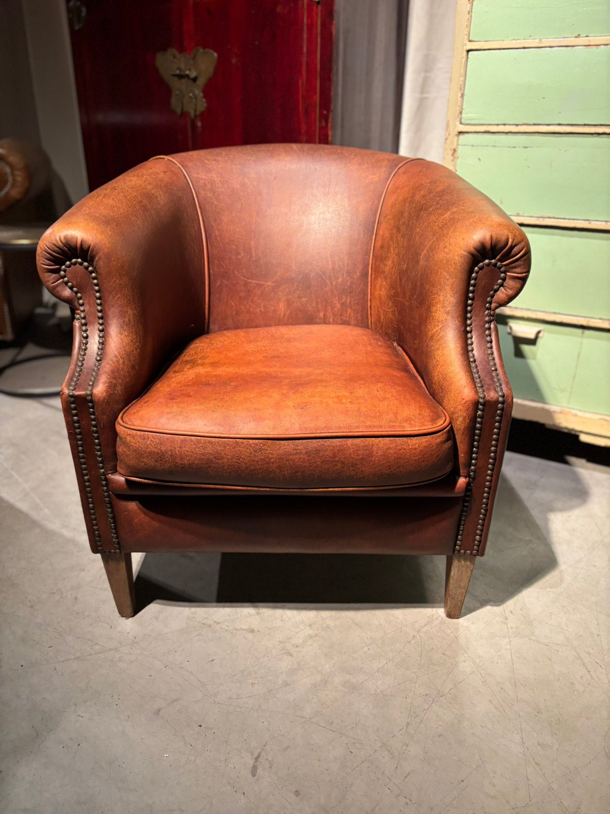 Clubfauteuil van Schapenleer, Gebruikt, Klassiek Chique Landelijk, 50 tot 75 cm, Leer