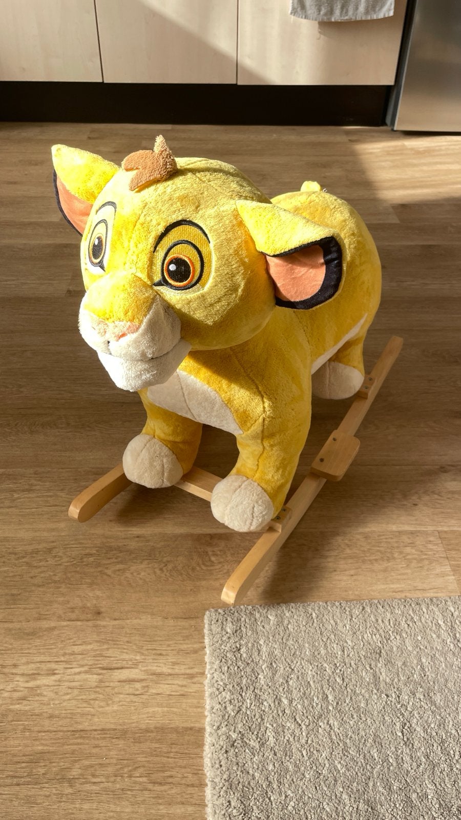 Schommel Simba (Lion King) - Zo goed als nieuw, Ophalen of Verzenden, Zo goed als nieuw, Overige typen