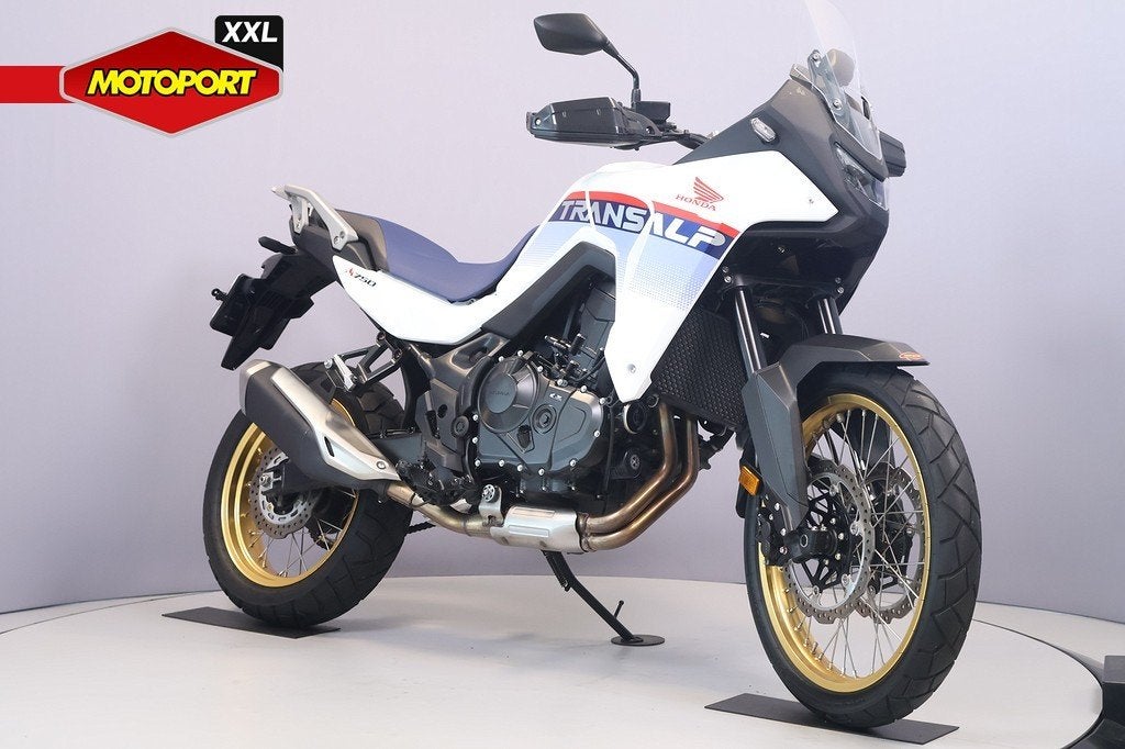 Honda XL 750 TRANSALP (bj 2026), Motoren, Motoren | Honda, Honda Motor Europe Ltd, Bedrijf, Toermotor, Customer.service@honda-eu.com