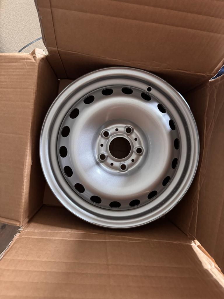 Nieuwe stalen velg 15 inch 5x108 zilver - Kangoo/Citan, Verzenden, Zo goed als nieuw