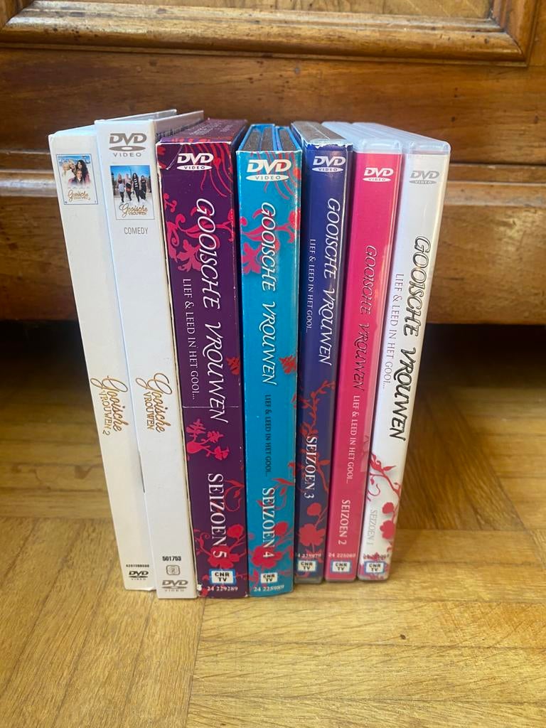 Complete Gooische Vrouwen seizoen 1, 2, 3, 4 en 5 + 2films, Cd's en Dvd's, Dvd's | Tv en Series, Vanaf 12 jaar, Ophalen of Verzenden
