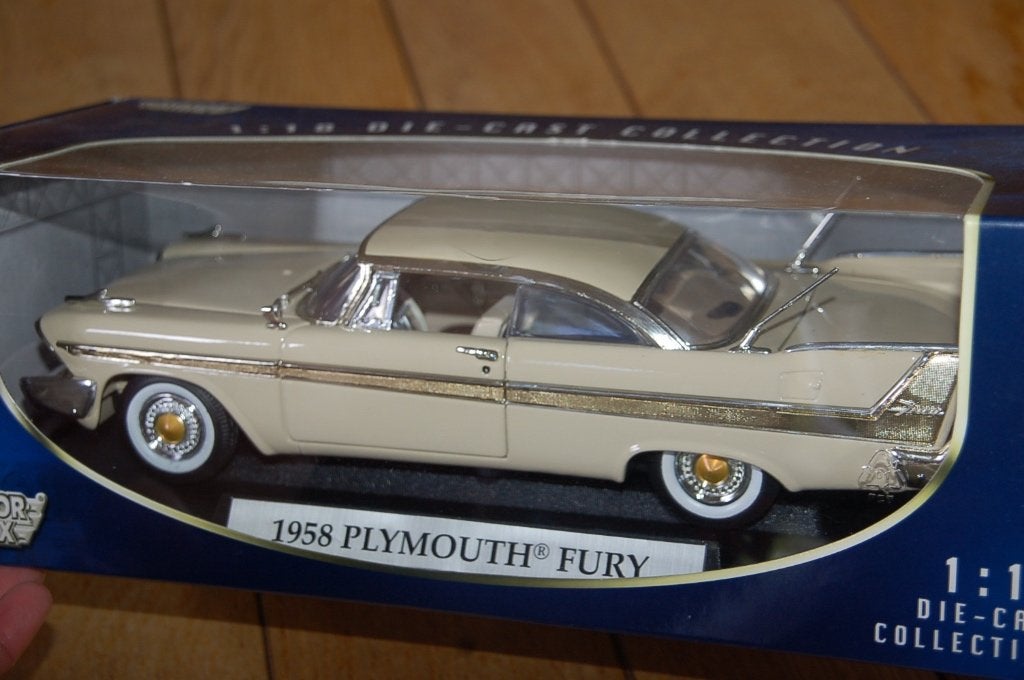 1:18 PLYMOUTH FURY COUPE 1958 beige Motormax WRH, Hobby en Vrije tijd, Modelauto's | 1:18, Verzenden, Zo goed als nieuw, Auto